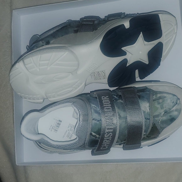 Dior women's sneaker size 10/40 D-Wander - Picture 2 of 8